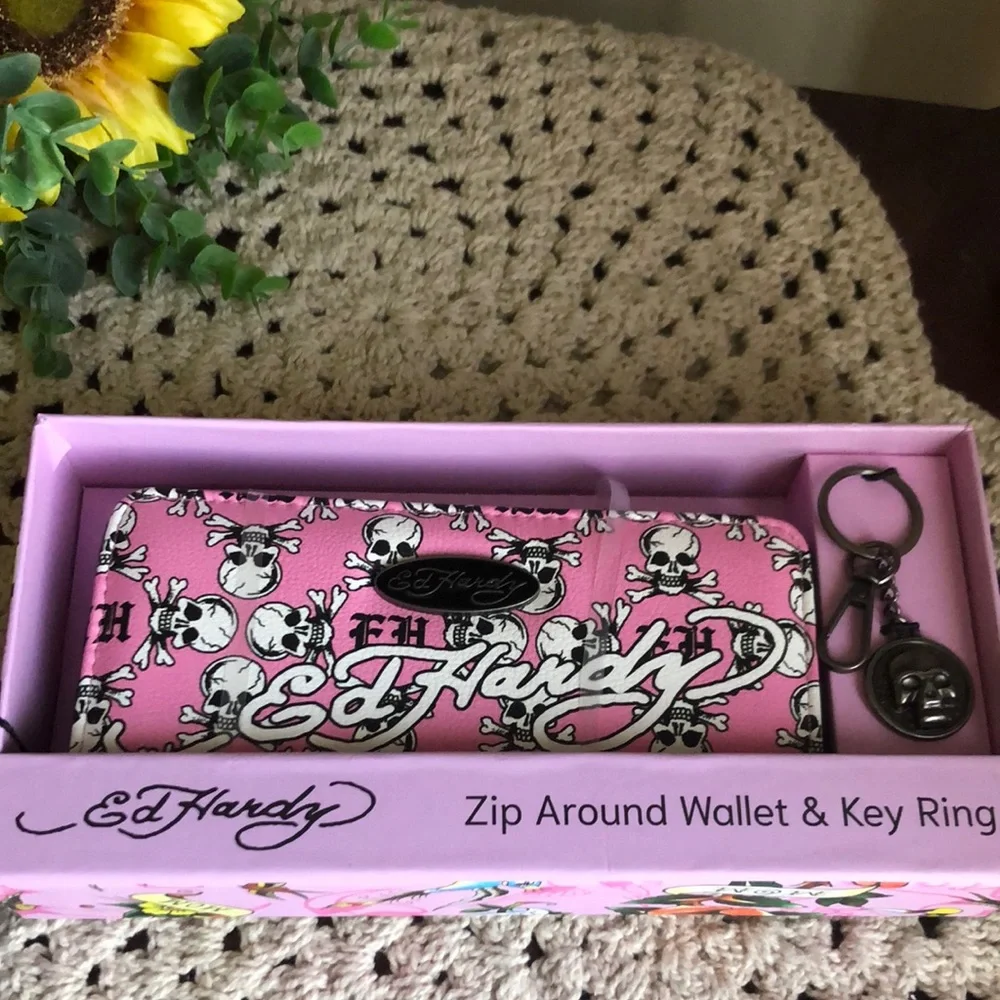 Ed Hardy Pink Zip-Around Wallet & Key Ring